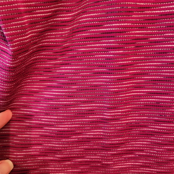 Athleta Momentum Top, Size L, Maroon space dye - Picture 4 of 5